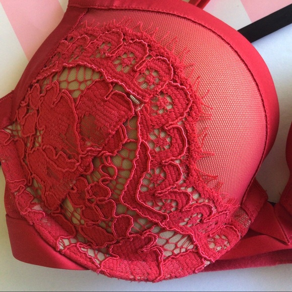 VICTORIAS SECRET VERY SEXY PUSH UP BRA RED… - Picture 4 of 15